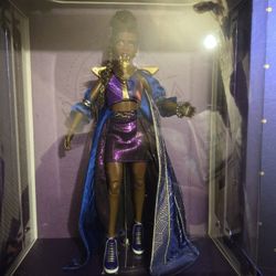 Marvel collector DOLL