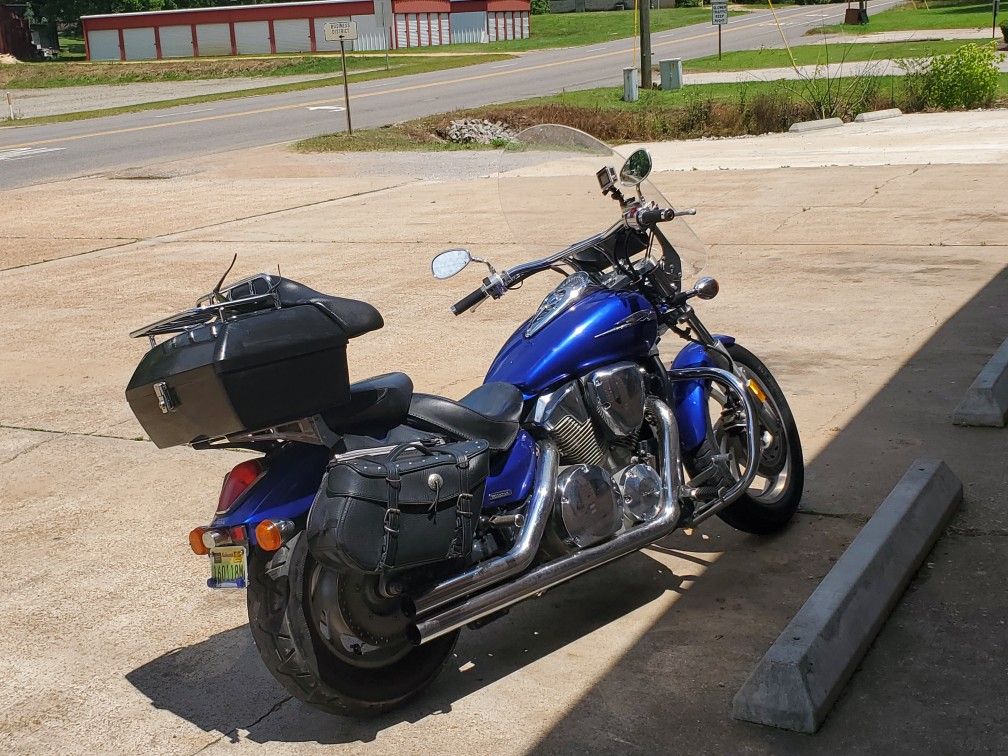 Photo 2005 Honda shadow 1300vtx