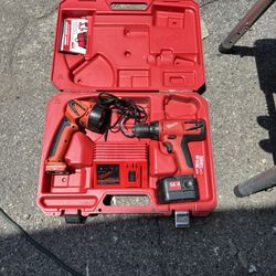 Large Milwaukee Drill Set 