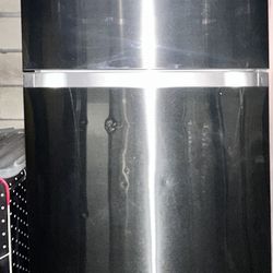 Samsung Top-Freezer Refrigerator with FlexZone and Twin Cooling Plus - Stainless Stee