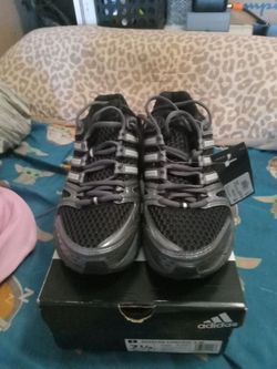 Women's shoes