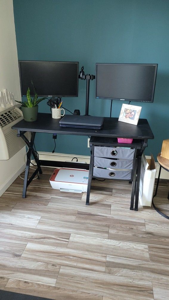 Black Computer Desk