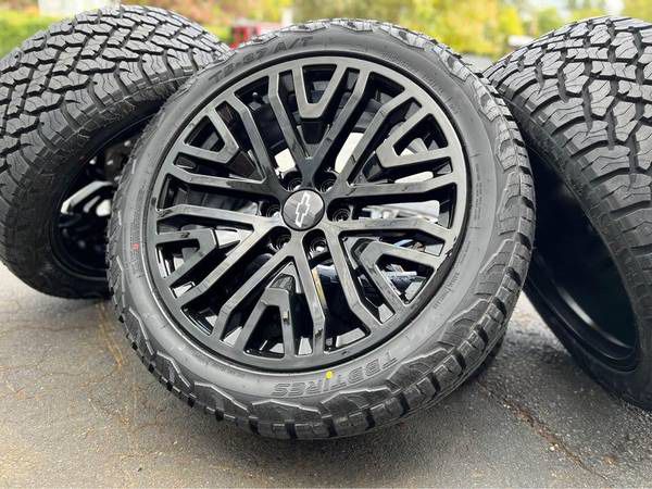 22” GMC Yukon Rims black wheels 6x5.5 Chevy Silverado tires 6 lug
