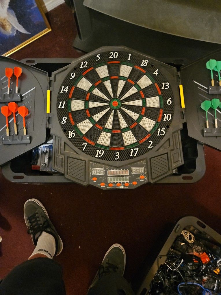 Electronic dartboard