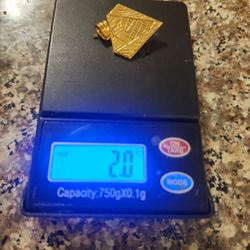 10k Gold Diamond Pendant 