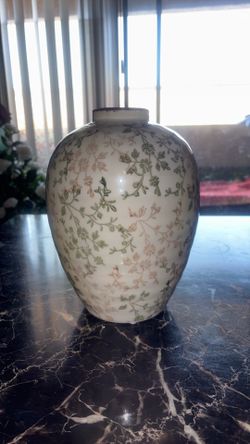 Chinese Style Home Vase