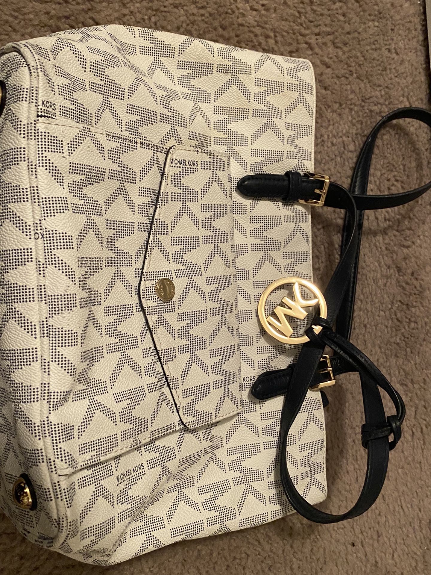 Micheal Kors Purse