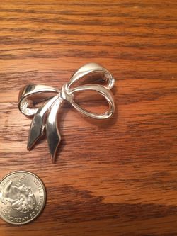 Silvertone Bow Pin
