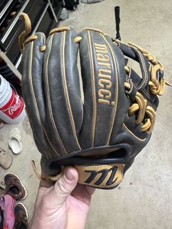 Maruchi glove