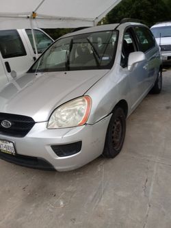 2009 Kia Rondo parts