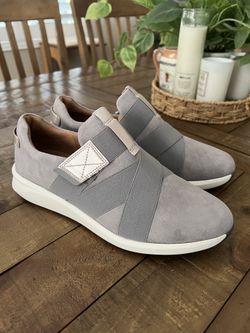Womens 8.5 Clarks Casual Dressy Sneaker Shoes