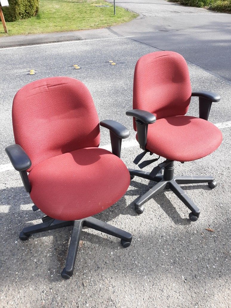Office Desk Chairs Padded Fully Adjustable Brick Red/maroon Fabric In Good Condition Fully Adjustable