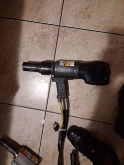 Huck gun
