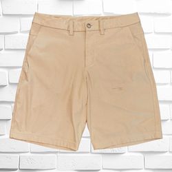 Lululemon Men’s Size 34 Commission Shorts • Flat Front Khaki Golf Range Casual