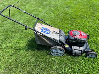 Craftsman 21” briggs quantum engine push lawnmower with bag