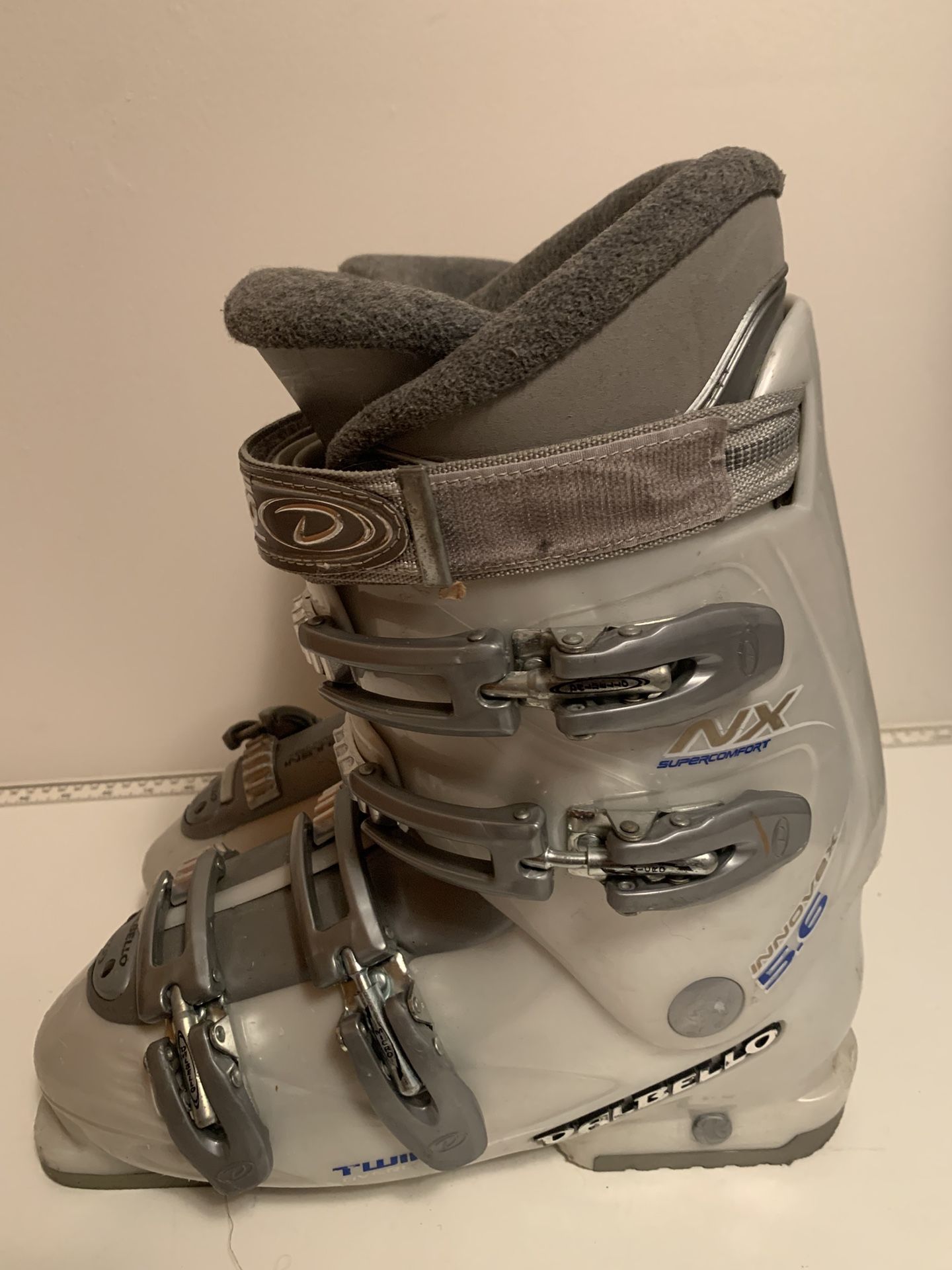 Dalbello Ski Boots.size 26