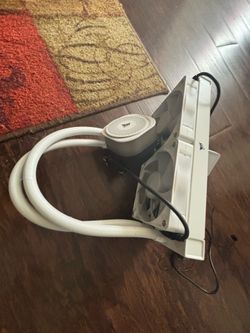 Corsair CPU Cooler 240mm RGB READ DESCRIPTION 👉ONLY FOR AMD CPU’s🤔PICK UP ONLY NO TRADE 💲75 FIRM ON PRICE