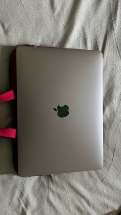 Apple MacBook Laptop
