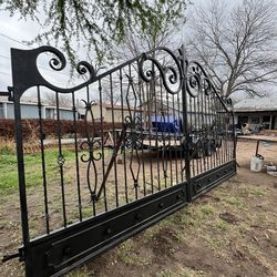 Portón herrería gate