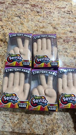 Stretchy hand!!