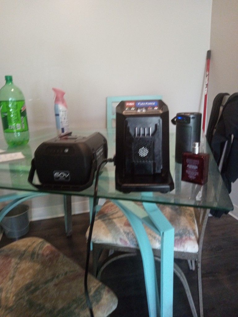 Toro Flex Force Power System Charger And Battery Volt 8 Amp 432 Watt Hours