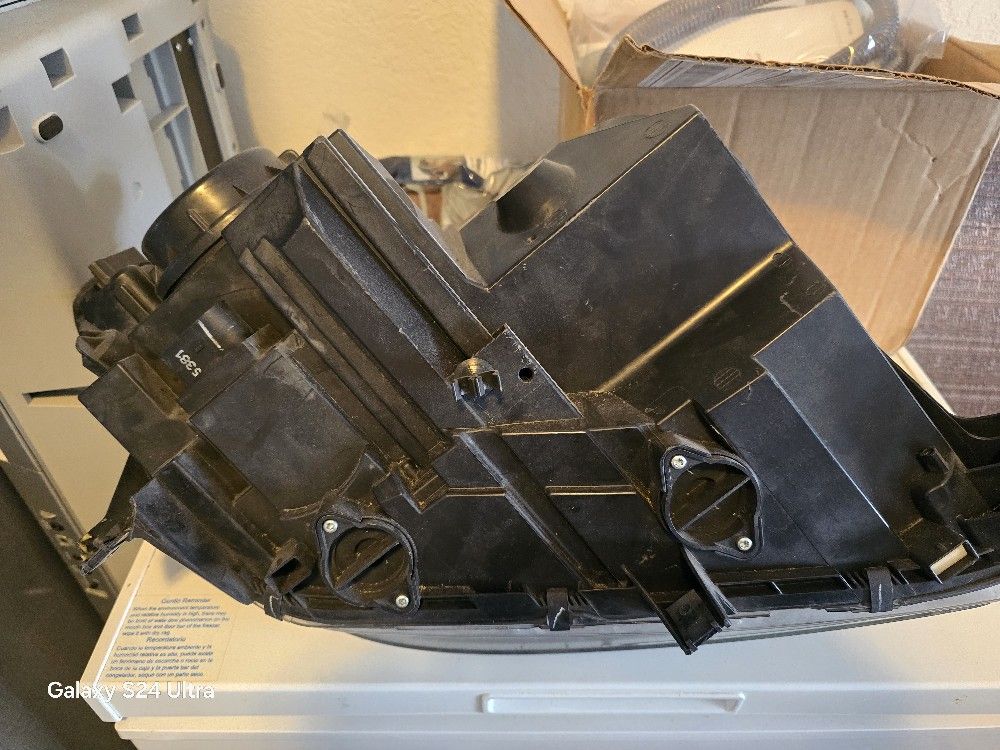 Ml (contact info removed)-2015 Left Headlight Assembly