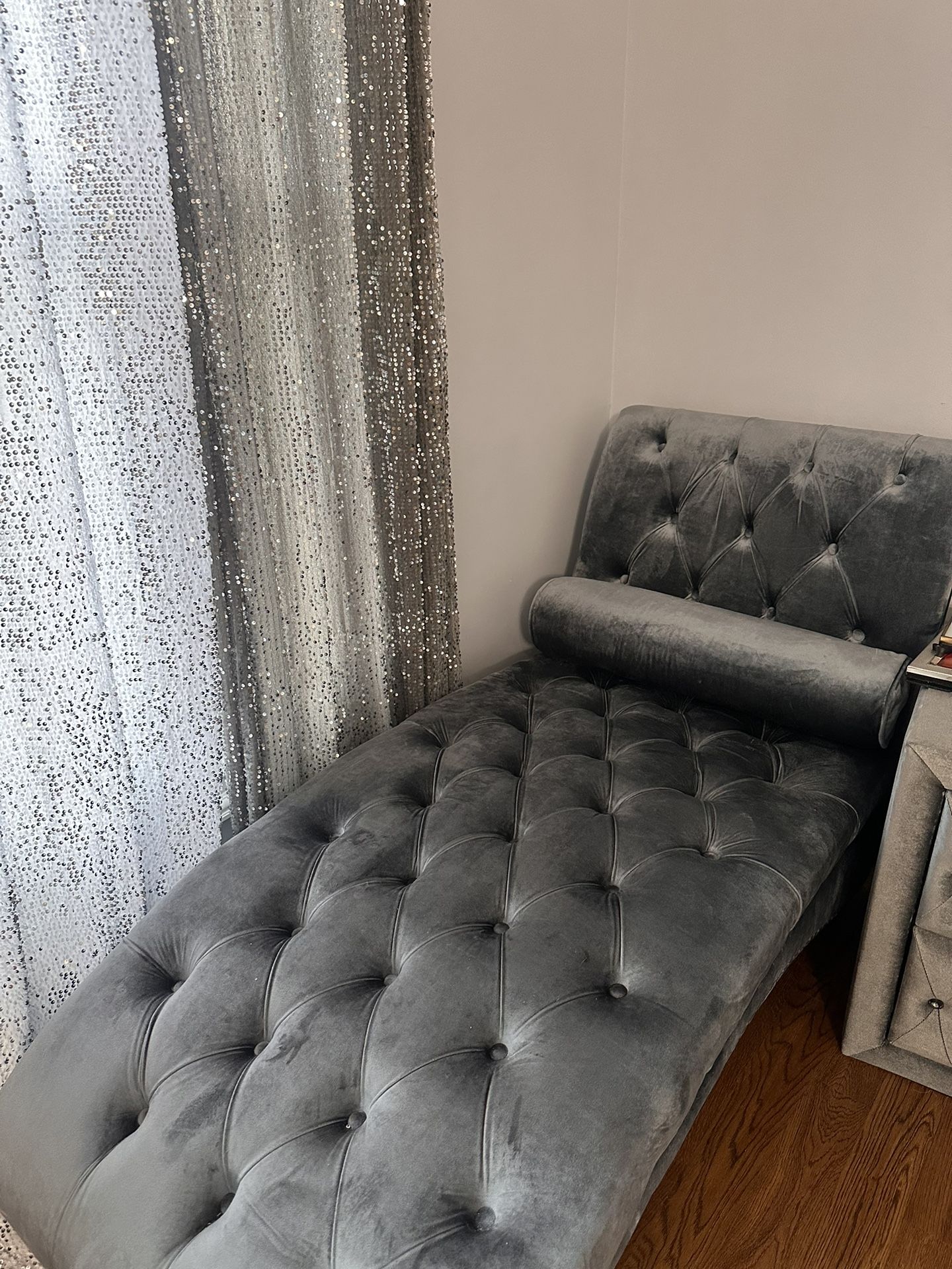 Chaise Chair
