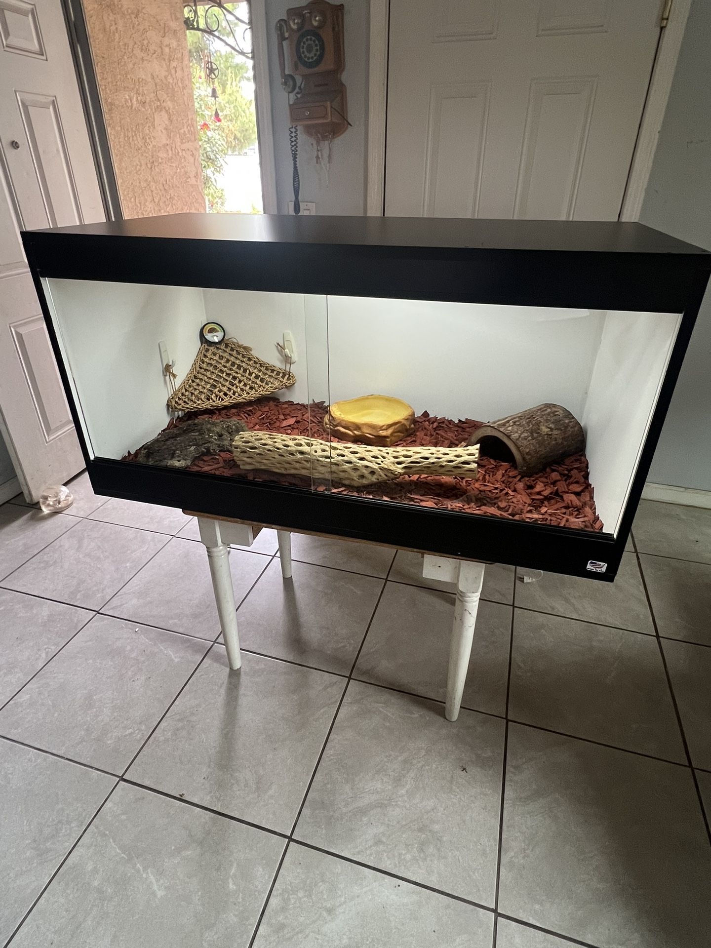 Reptile/Terrarium/Aquarium Melamine Front Opening  Tank/Enclosure 4x2x2 With Full Set Up *** Great Condition *** *** Today Only $275 ***