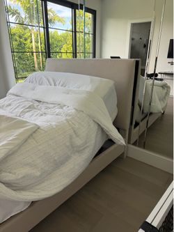 Queen Bedroom set with massage.