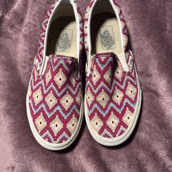 $15-  Printed Slip-on Vans Preowned 