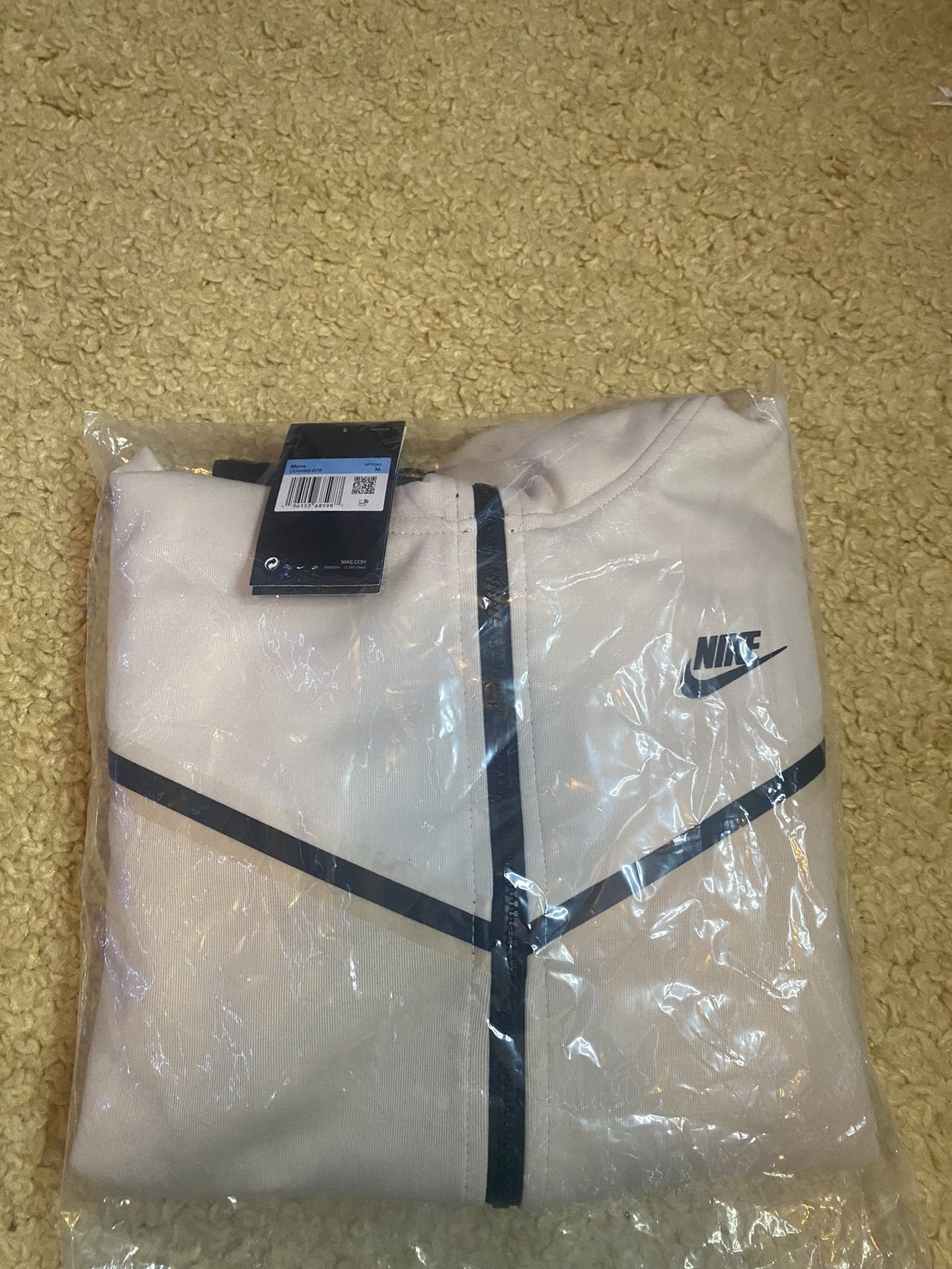 Nike Tech Fleece Size M Trucksuit 