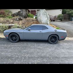2018 Dodge Challenger SXT 