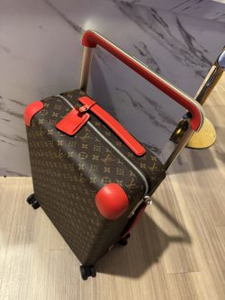 Luis Vuitton Luggage