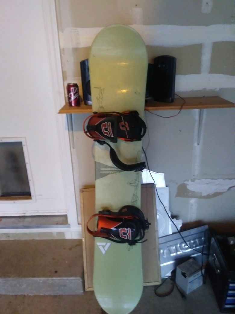Acadamy snowboard