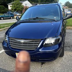 2005 Chrysler Town & Country