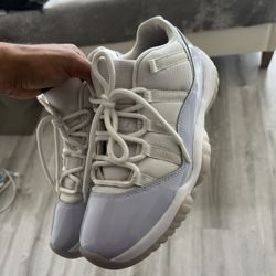 Jordan 11 Violets