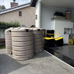 Rain Barrels  / Rain Barrel