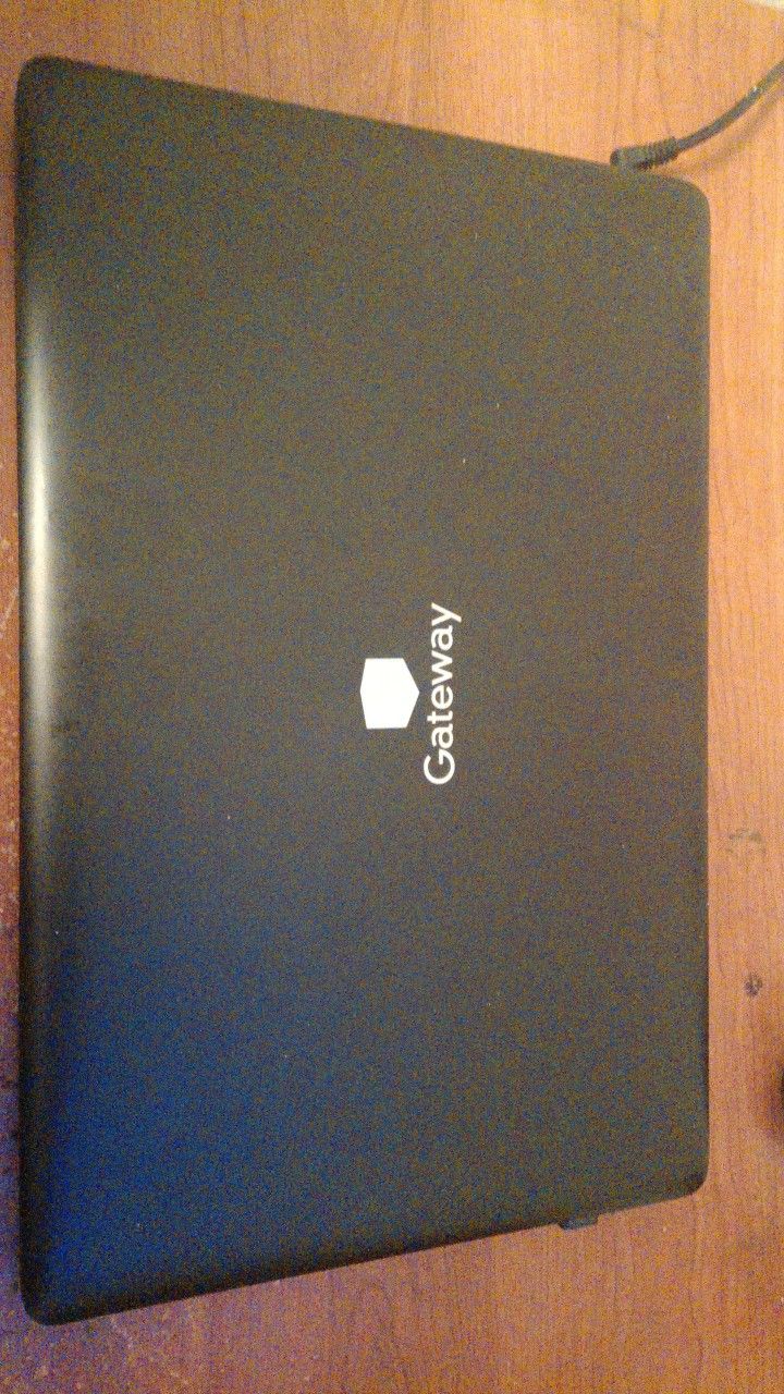 Gateway Laptop 256 GBS 