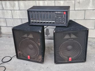 Fender Amp - Sunn SR8520P Powered Mixer and Cabs
