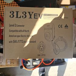 EV CHARGER WALL MOUNTED