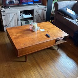 Mid century Modern Coffee Table