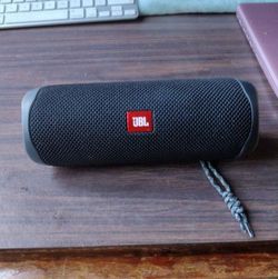 JBL flip 5