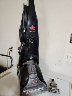 Bissell Carpet Cleaning Vacuum 