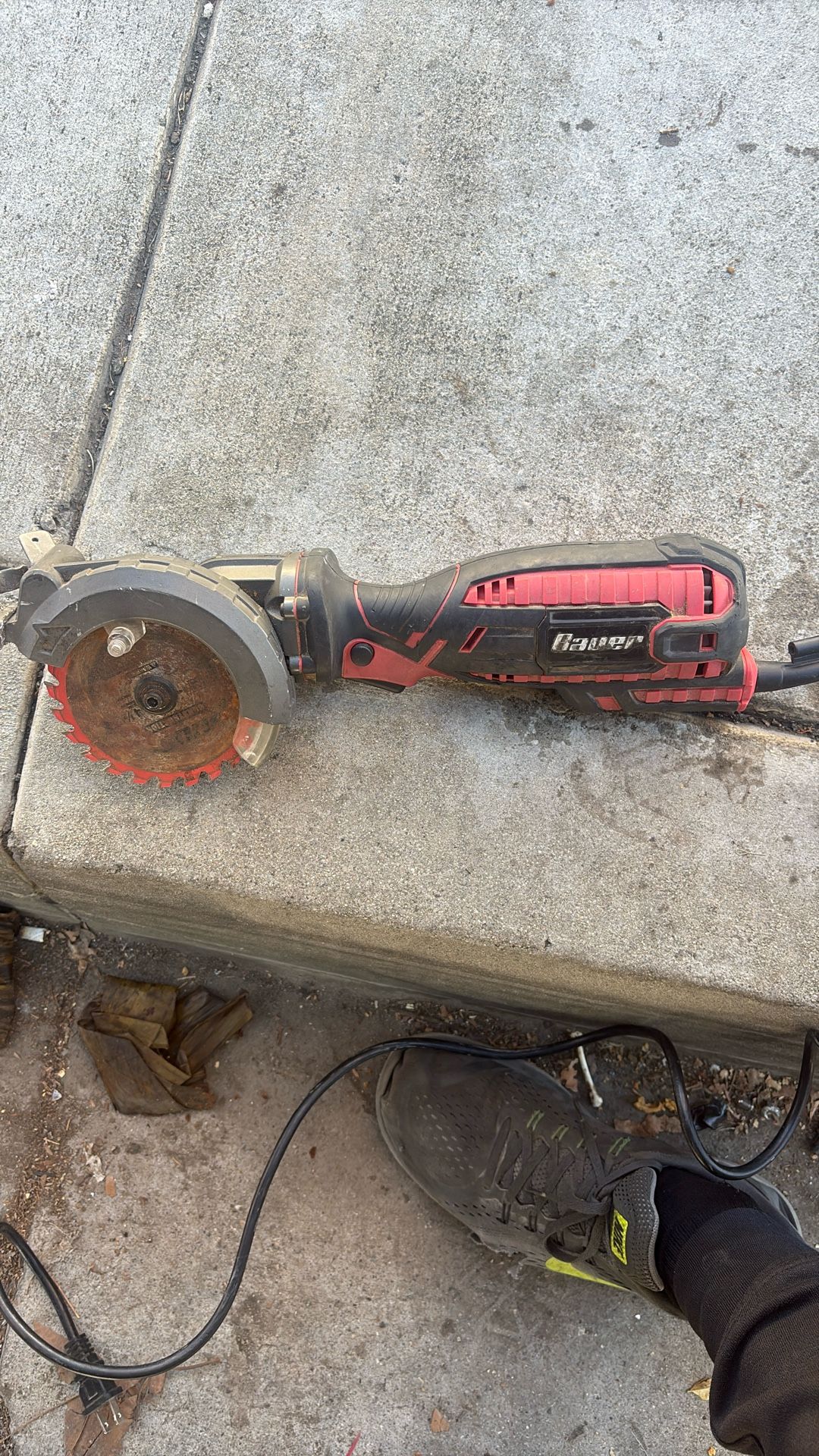 Compact Circular Saw