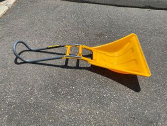 Large snow shovel