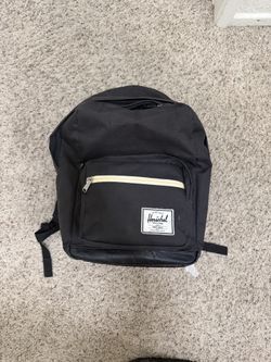 Black Herschel backpack 🤍