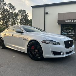 2016 Jaguar XJR Sedan 