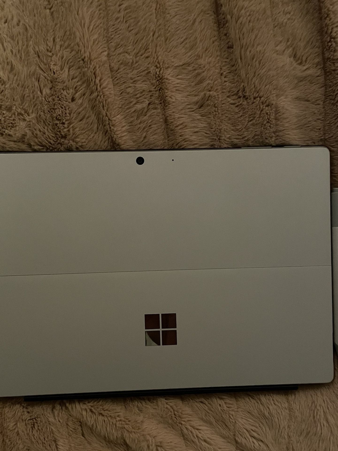 Microsoft Surface Pro 7 (Keyboard + Pen Included)