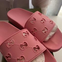 Guccis Slides Women 