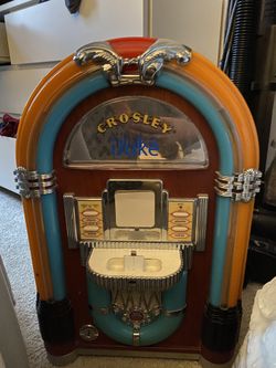 Crosley juke Box